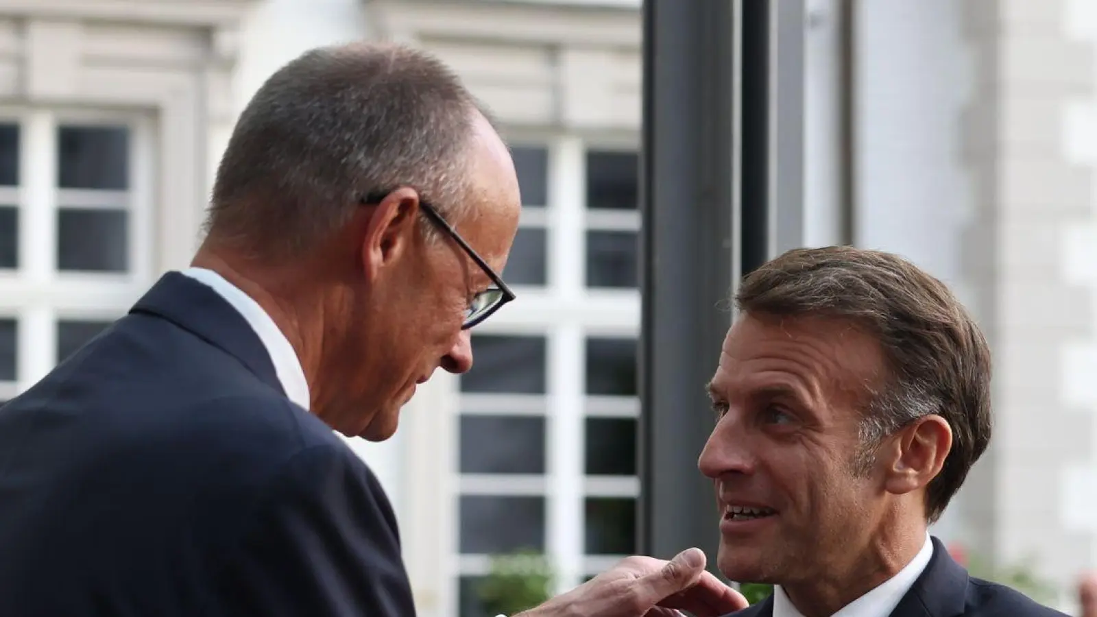Merz und Macron haben am Abend das Regierungstreffen vorbereitet. (Foto: Rolf Vennenbernd/dpa)