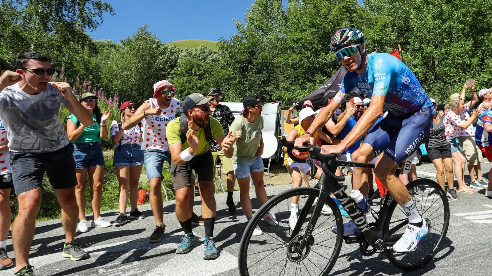 Chris Froome hat bei einem Trainingsunfall mehrere Knochenbrüche erlitten. (Archivbild) (Foto: David Pintens/BELGA/dpa)