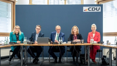 Eine förmliche Zustimmung der CDU-Spitze zum Beginn von Gesprächen über eine neue schwarz-rote Koalition ist eigentlich gar nicht nötig. Aus der CDU kommt trotzdem ein eindeutiges Signal.  (Foto: Michael Kappeler/dpa)