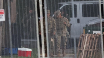 Laut US-Medien waren Nationalgardisten schon im Einsatz. (Foto: Talia Sprague/AP/dpa)