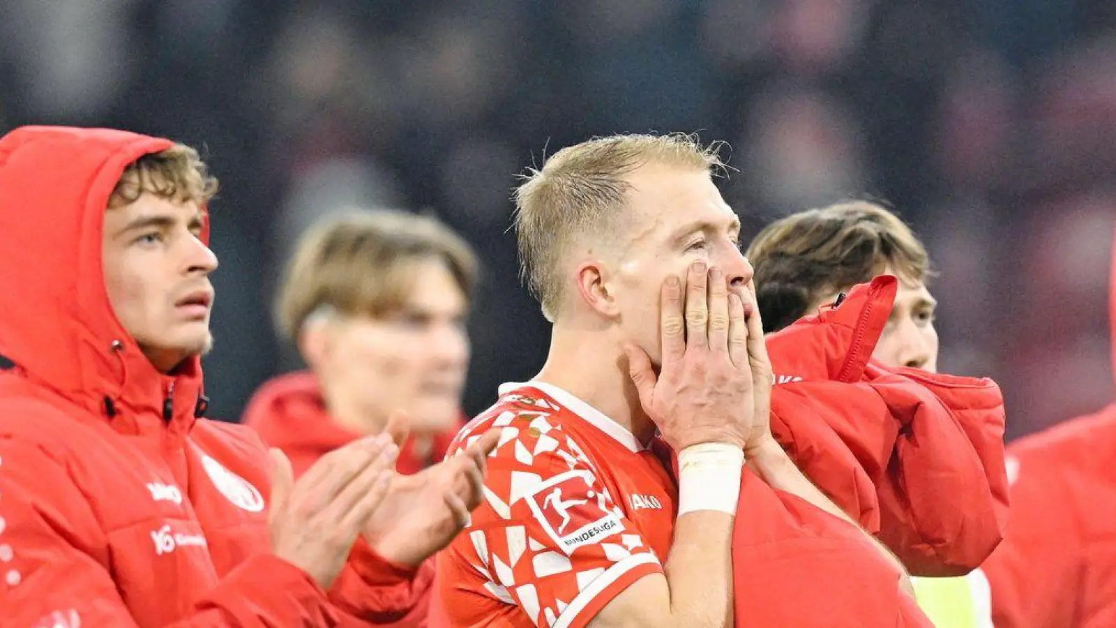 Bundesliga-Schlusslicht Mainz 05 steht kurz vor der Verpflichtung eines neuen Trainers. (Foto: Uwe Anspach/dpa)