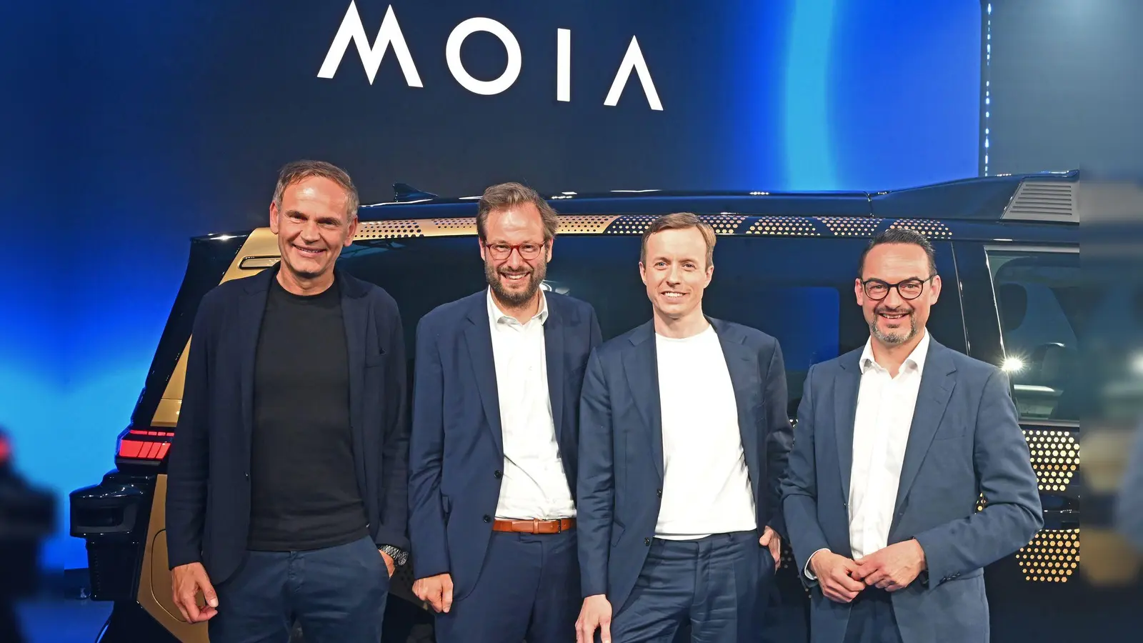 „Damit positioniert sich der Volkswagen-Konzern in der Spitzengruppe eines milliardenschweren globalen Wachstumsmarkts“, sagt Konzernchef Oliver Blume.  (Foto: David Hammersen/dpa)