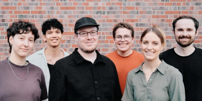 Vincent Maurer aus dem Heilsbronner Ortsteil Weiterndorf (Vierter von links) hat mit seinem Filmteam den Student Academy Award gewonnen und fliegt nun nach New York. (Foto: Tobias Eckerlin)