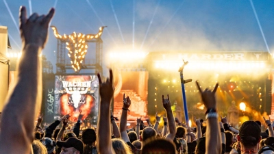 Rund 85.000 Tickets haben die Veranstalter an Metalfans verkauft. (Archivbild) (Foto: Axel Heimken/dpa)