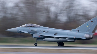 Seit vergangenem Jahr sind besonders tiefe Übungsflüge in einem Gebiet Bayerns wieder erlaubt. (Symbolbild) (Foto: Sven Hoppe/dpa)