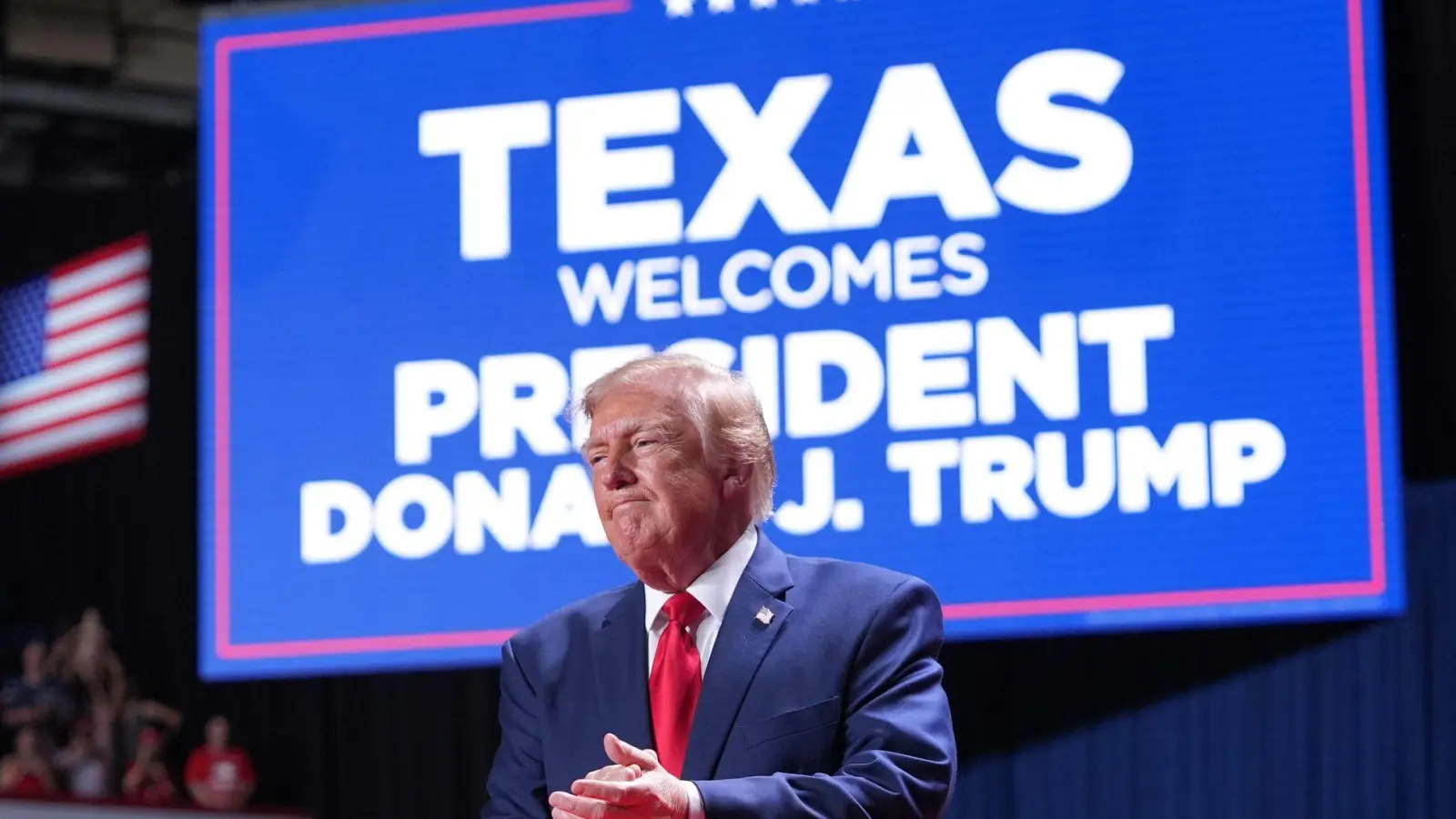 Es ist bereits Trumps dritte Reise nach Texas innerhalb eines Monats.  (Foto: Alex Brandon/AP/dpa)