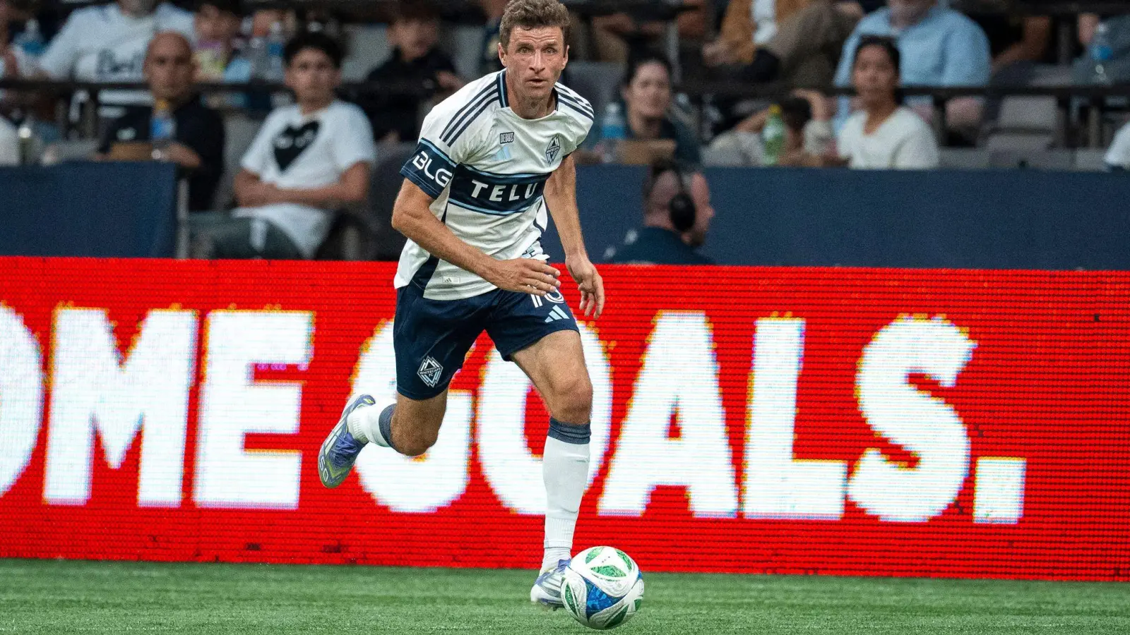 Ein gutes Debüt ohne Happy End: Thomas Müller bei seinem ersten Einsatz für die Vancouver Whitecaps. (Foto: ETHAN CAIRNS/The Canadian Press/AP/dpa)