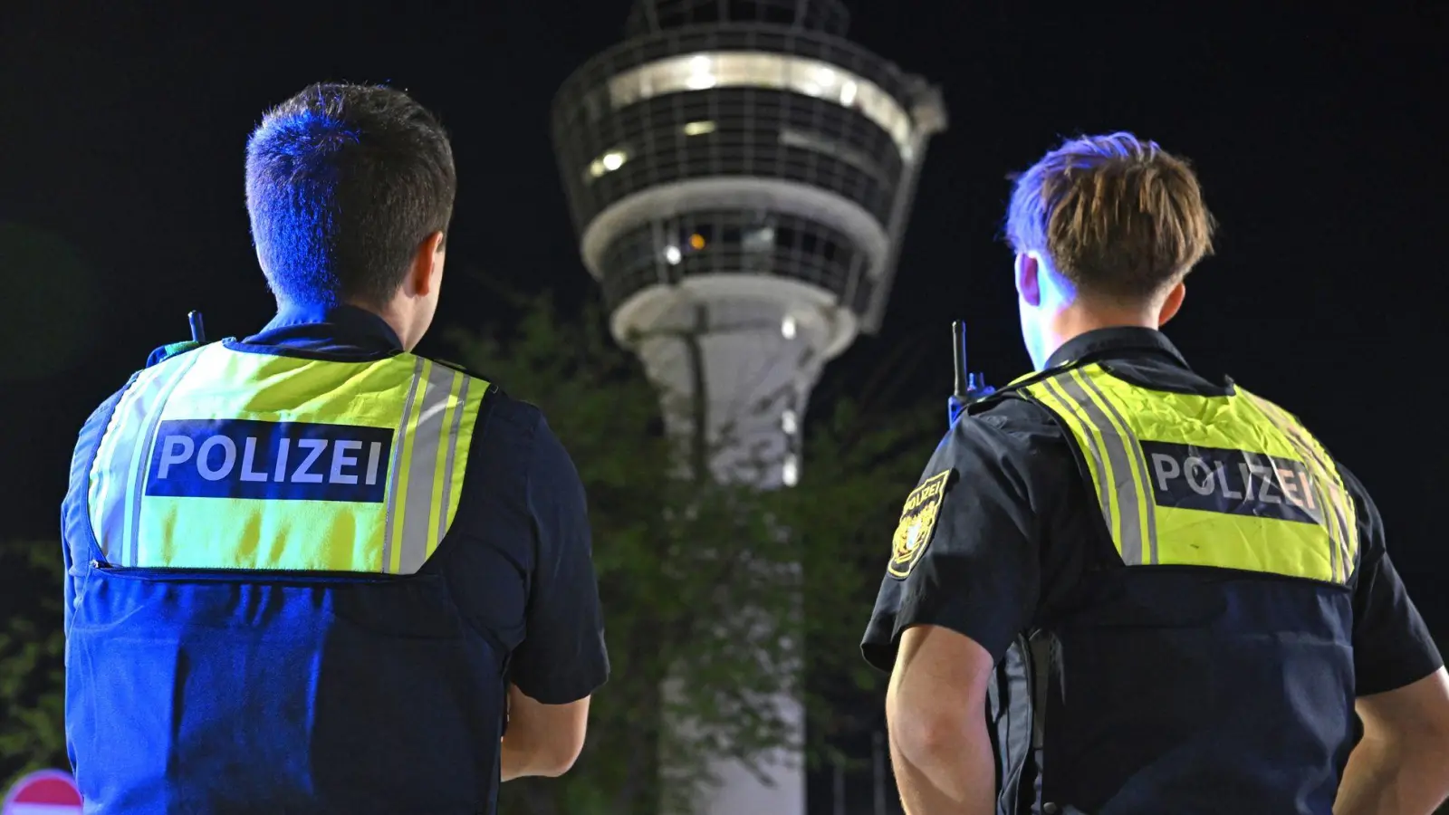 Ein defektes Bauteil sorgte für den Feueralarm im Münchner Tower. (Foto: Sven Hoppe/dpa)