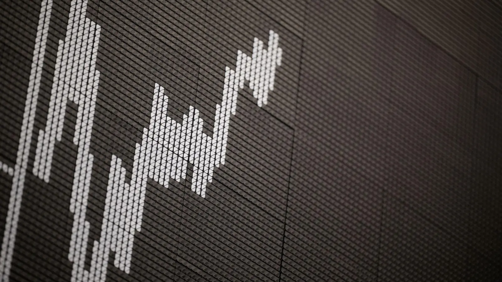 Vor allem Aktionäre der Dax-Konzerne profitieren vom Dividendensegen. (Foto: Sebastian Gollnow/dpa)