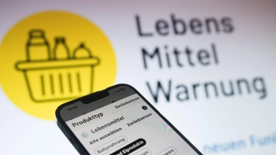 Auch das Portal „lebensmittelwarnung.de“ warnt: Es kann nicht ausgeschlossen werden, dass sich Salmonellen im TK-Produkt befinden. (Symbolbild) (Foto: Sebastian Gollnow/dpa)
