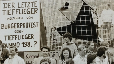 Der Protest gegen den Tieffluglärm ging quer durch alle Altersgruppen. (Archivbild: Sebastian Haberl)
