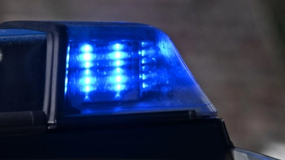 Die Überprüfung der Polizei ergab: Es handelte sich um das in Donzdorf gestohlene Fahrzeug. (Symbolbild) (Foto: Bernd Weißbrod/dpa)