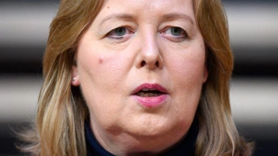 Arbeitsministerin Bärbel Bas will „sehr bald“ eine Bürgergeldreform vorlegen - und als SPD-Chefin mit weiteren Ideen zum Sozialstaat vorpreschen.  (Foto: Bernd von Jutrczenka/dpa)