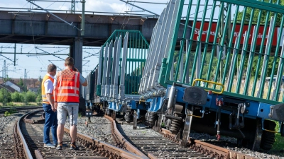 Am Bahnhof Kronach ist es zu einem schweren Unfall gekommen.  (Foto: Pia Bayer/dpa)