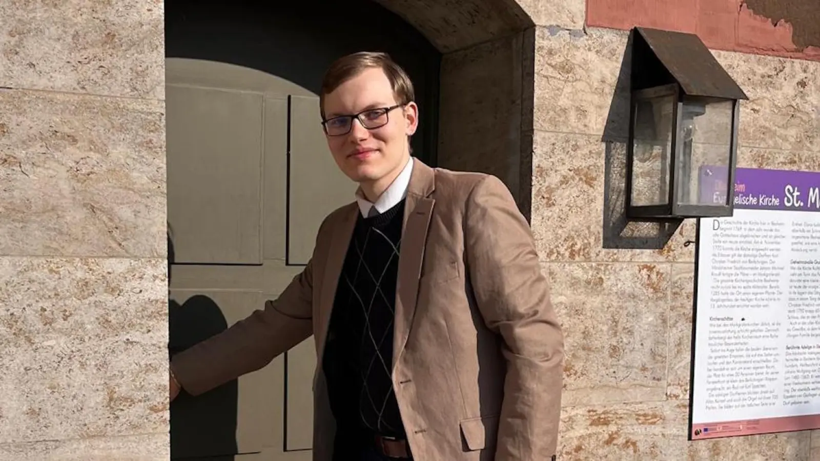 Daniel Weitz freut sich auf seine Zeit als Vikar in Illesheim. (Foto: Claudia Nähr)