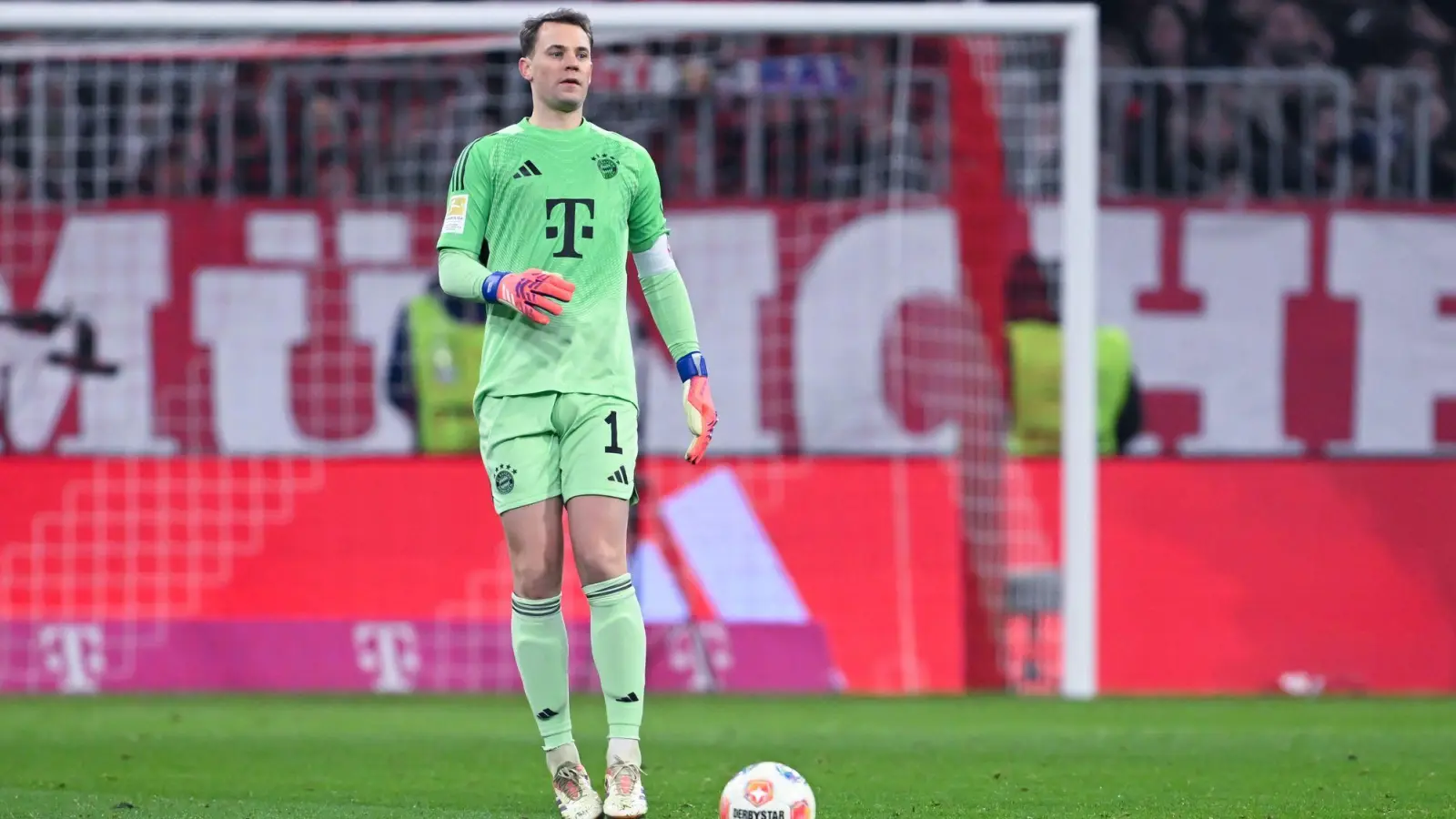 Für Bayern-Kapitän Manuel Neuer ist das Fußball-Jahr beendet. (Foto: Sven Hoppe/dpa)