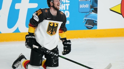 Der Ex-NHL-Profi Tom Kühnhackl kehrt in den Kader der Eishockey-Nationalmannschaft zurück. (Foto: Roman Koksarov/dpa)