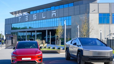 Der US-Elektroautobauer Tesla will die Produktion in seinem Werk in Grünheide noch weiter ankurbeln. (Archivbild) (Foto: Patrick Pleul/dpa)