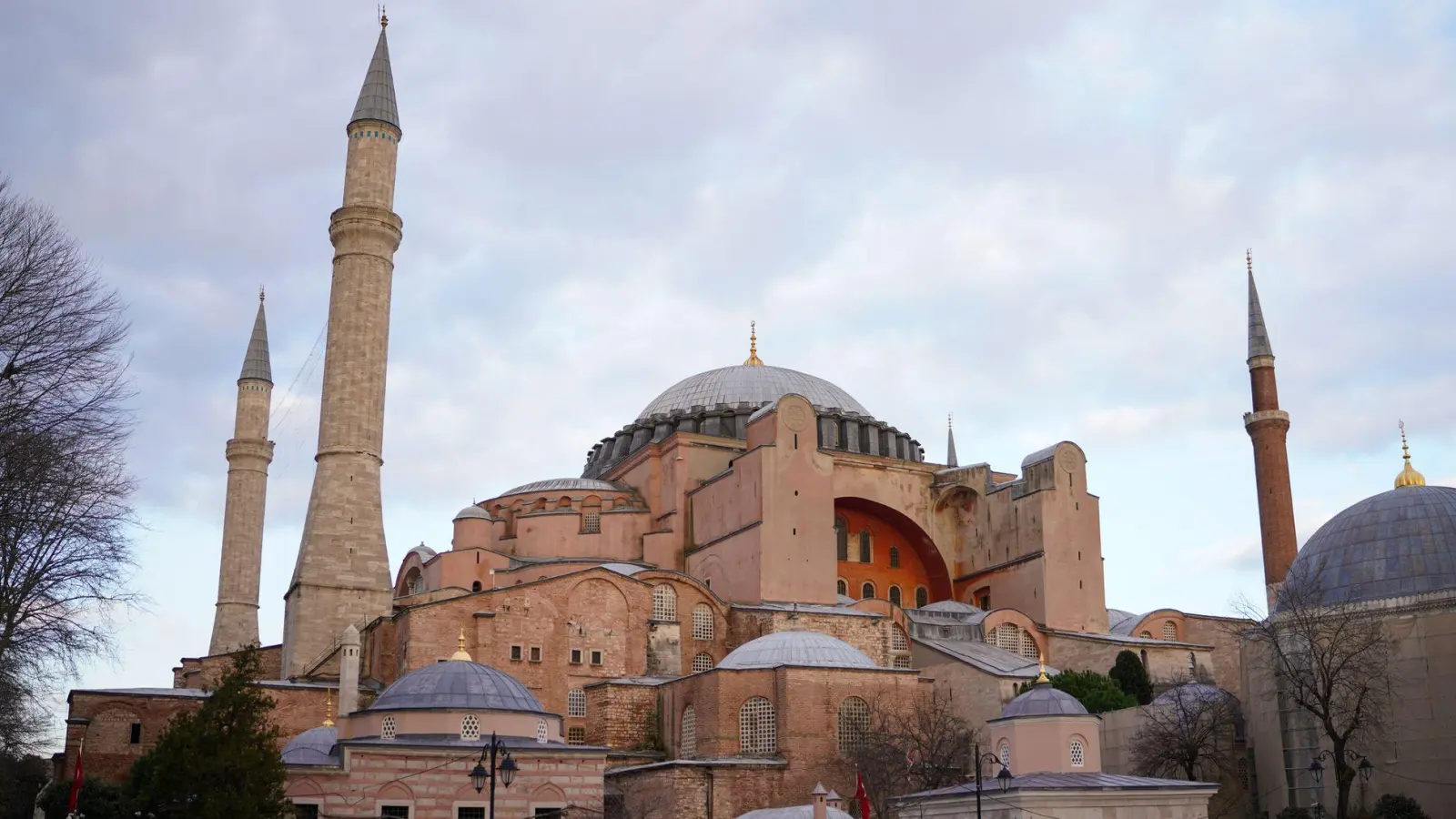 Die Hagia Sophia in Istanbul war einst eine Kathedrale. (Archivbild) (Foto: Tunahan Turhan/SOPA Images via ZUMA Press Wire/dpa)