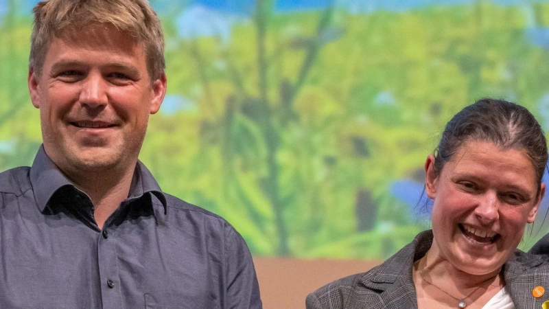 Die ÖDP will die Amtszeit des bayerischen Ministerpräsidenten begrenzen - acht Jahre nach dem gescheiterten Antrag der CSU im Landtag will die Partei ein Volksbegehren initiieren. (Archivbild) (Foto: Armin Weigel/dpa)