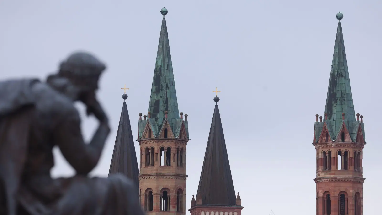 In Würzburg tagt derzeit die Deutsche Bischofskonferenz (DBK). (Symbolbild) (Foto: Karl-Josef Hildenbrand/dpa)