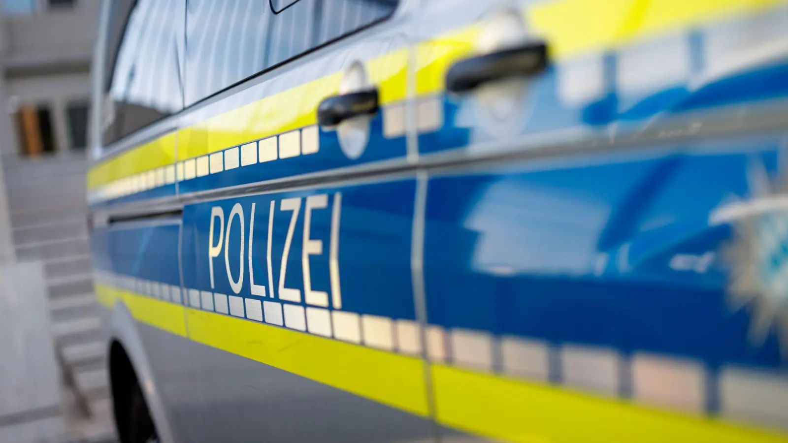 Die Polizei kann den Verursacher schnell finden. (Symbolbild)  (Foto: Daniel Karmann/dpa)