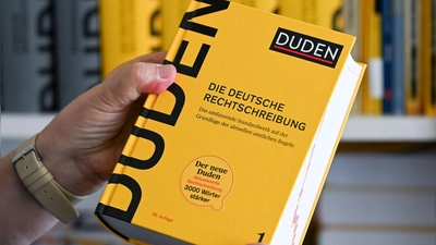 Der neue Duden enthält 3000 zusätzliche Begriffe. (Foto: Jens Kalaene/dpa)