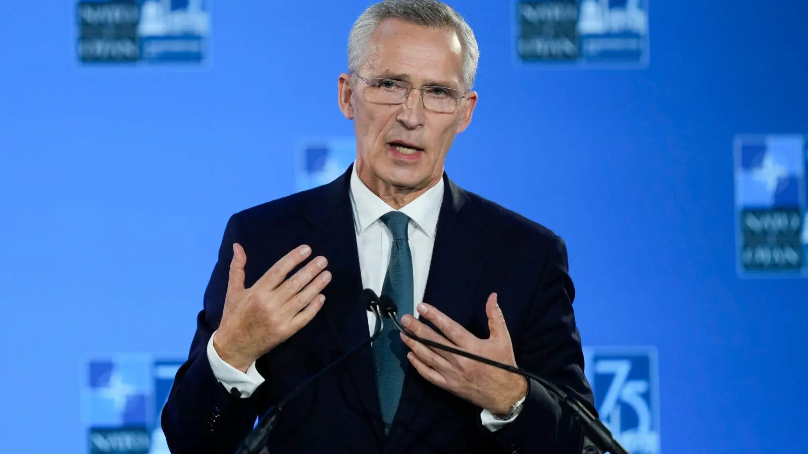 Nato-Generalsekretär Stoltenberg betont die Stärke des Militärbündnisses (Archivbild). (Foto: Matt Rourke/AP)