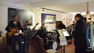 War bei der Premiere des Jazz-Kneipenabends im vergangenen Jahr dabei und kommt zur zweiten Auflage wieder: die Jazzband Nightwalk. (Archivbild: Christina Özbek)