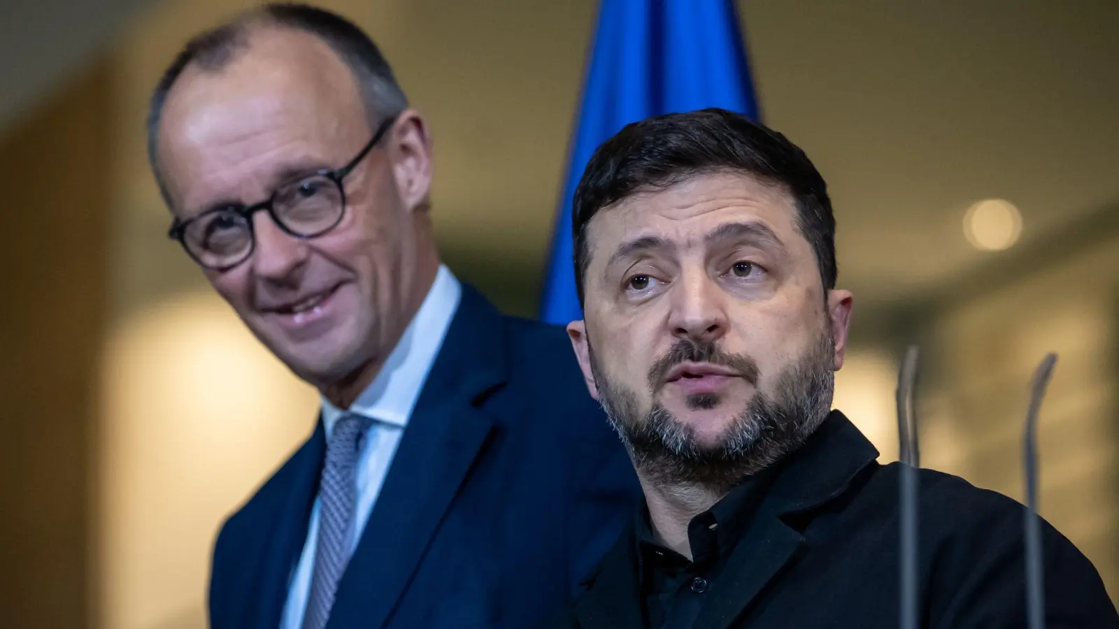 Kanzler Merz ist nach den Ukraine-Gesprächen etwas zuversichtlicher als Präsident Selenskyj. (Foto: Michael Kappeler/dpa)