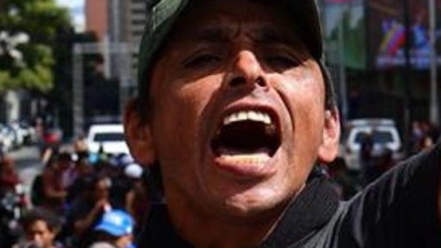 Für ein Ende der Regierungskrise müssen wohl auch die Anhänger des gestützten Präsidenten Maduro eingebunden werden. (Foto: Javier Campos/dpa)