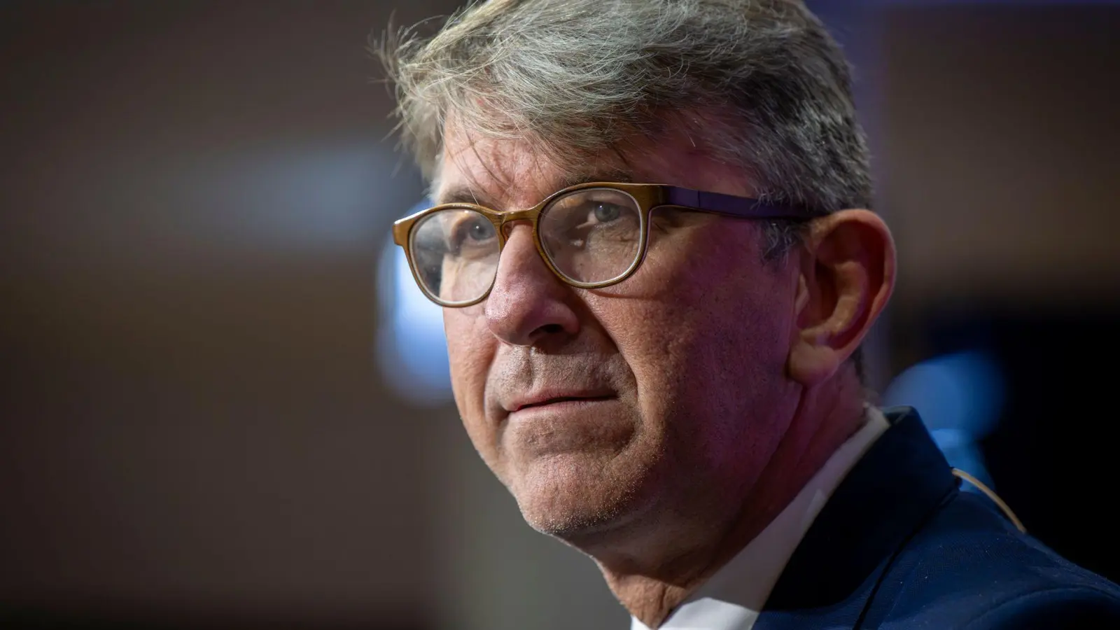 Der Freiheitsdrang des Menschen sei stärker als jede Mauer, sagte Kulturstaatsminister Wolfram Weimer anlässlich des Jahrestags des Mauerfalls am 9. November 1989. (Archivbild) (Foto: Peter Kneffel/dpa)