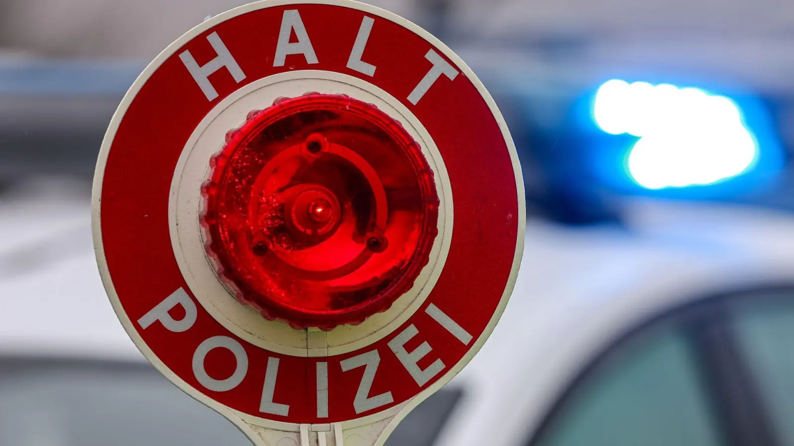 Der 15-Jährige wurde am Ortsausgang gestoppt. (Symbolbild) (Foto: Jan Woitas/dpa)