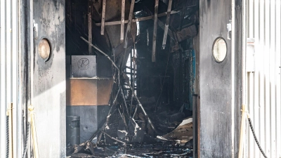 Noch ist völlig unklar, warum das Feuer in der Disco ausbrechen konnte. (Foto: -/Feuerwehr Kehl/dpa)