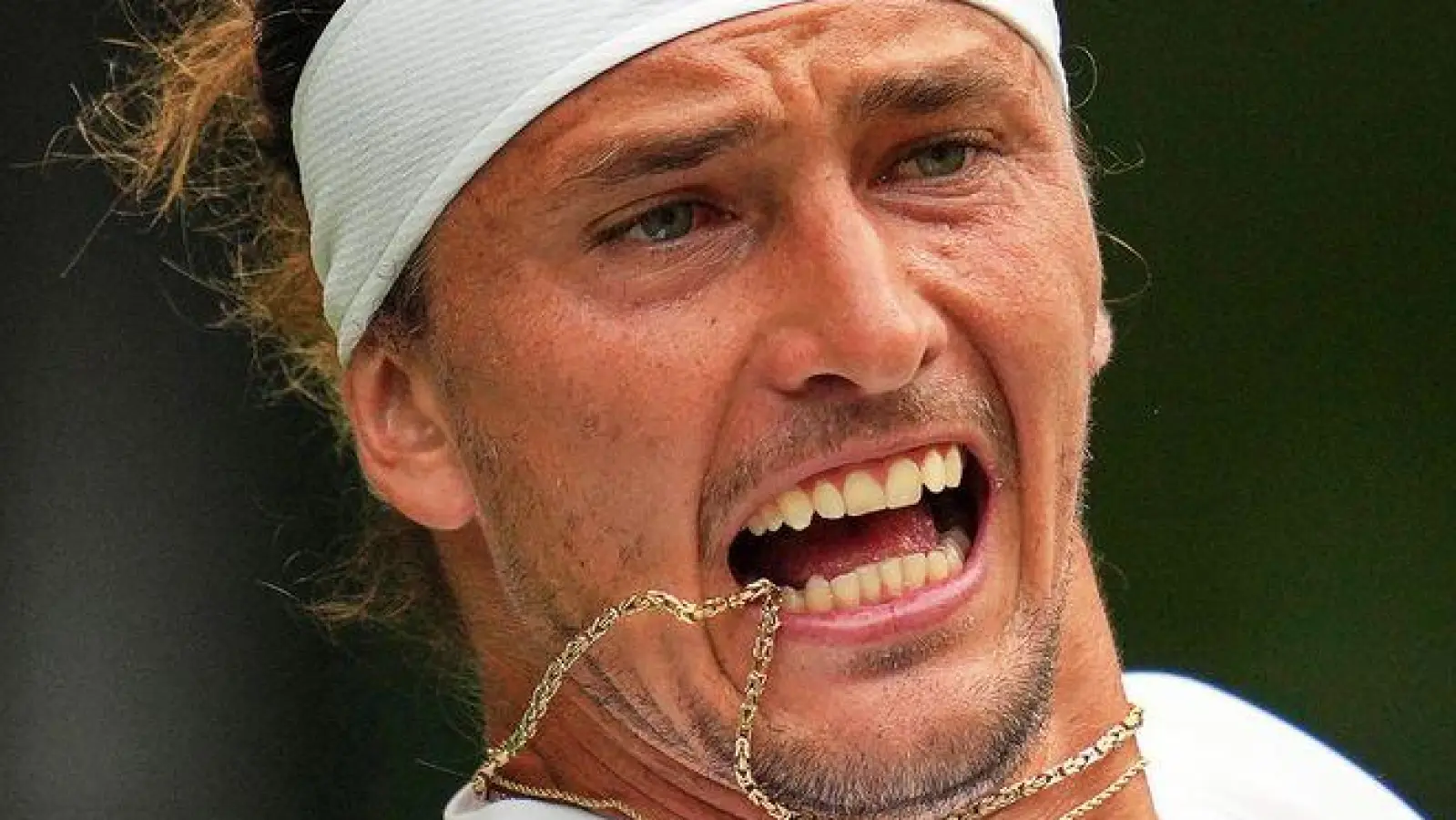 Alexander Zverev scheitert überraschend. (Foto: Kin Cheung/AP/dpa)