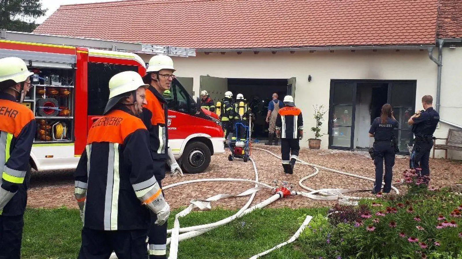 In Equarhofen hat eine defekte Fritteuse die Feuerwehr auf den Plan gerufen. (Foto: Gerhard Heinlein)
