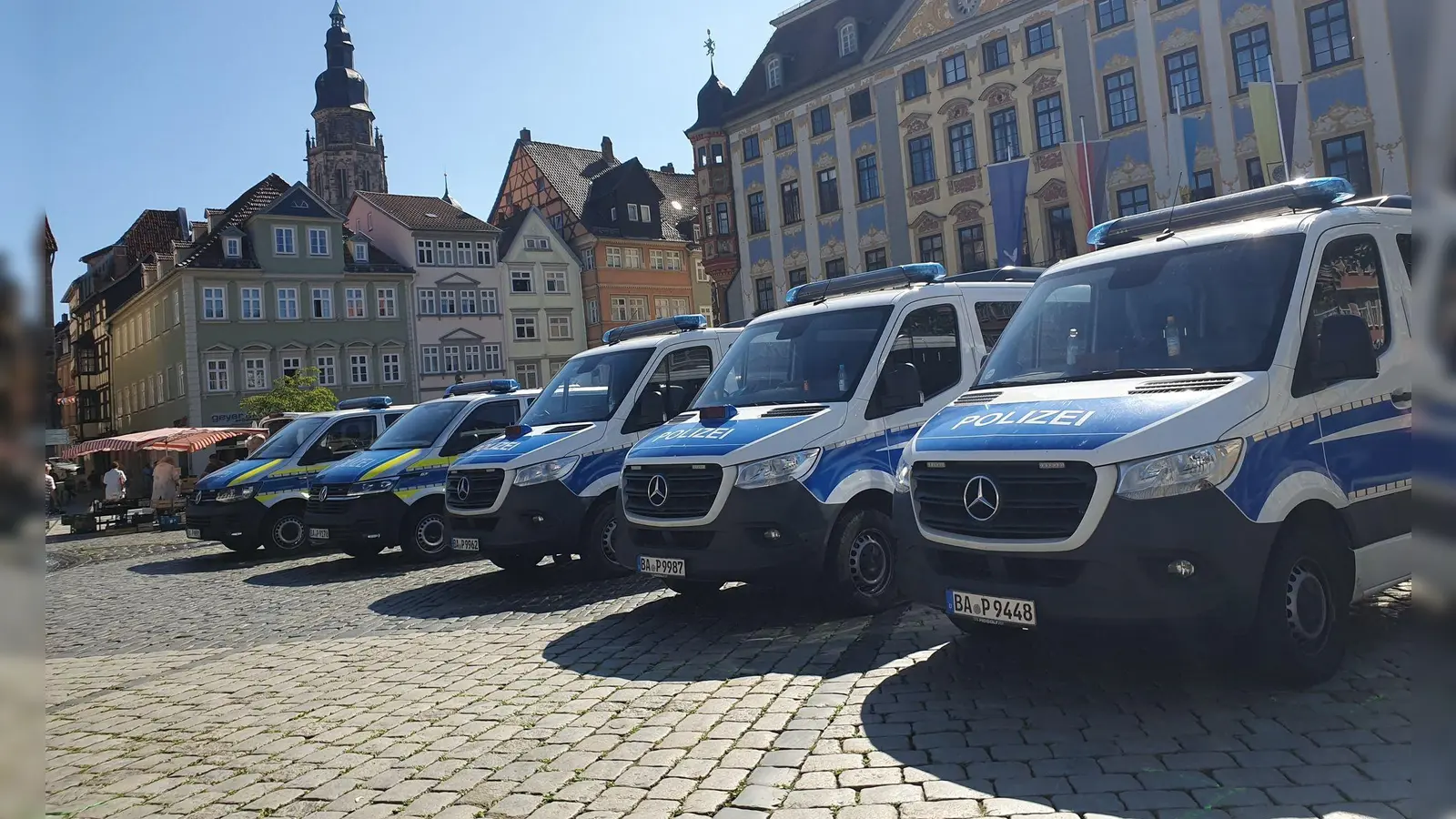 Die Polizei ist weiter auf der Suche nach Beweismitteln. (Archivbild) (Foto: Pia Bayer/dpa)