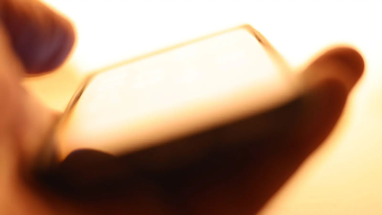 Gefälschte Elster-Mails: Kriminelle versenden täuschend echte Nachrichten, um Kryptowährungen zu stehlen. (Foto: Karl-Josef Hildenbrand/dpa/dpa-tmn)