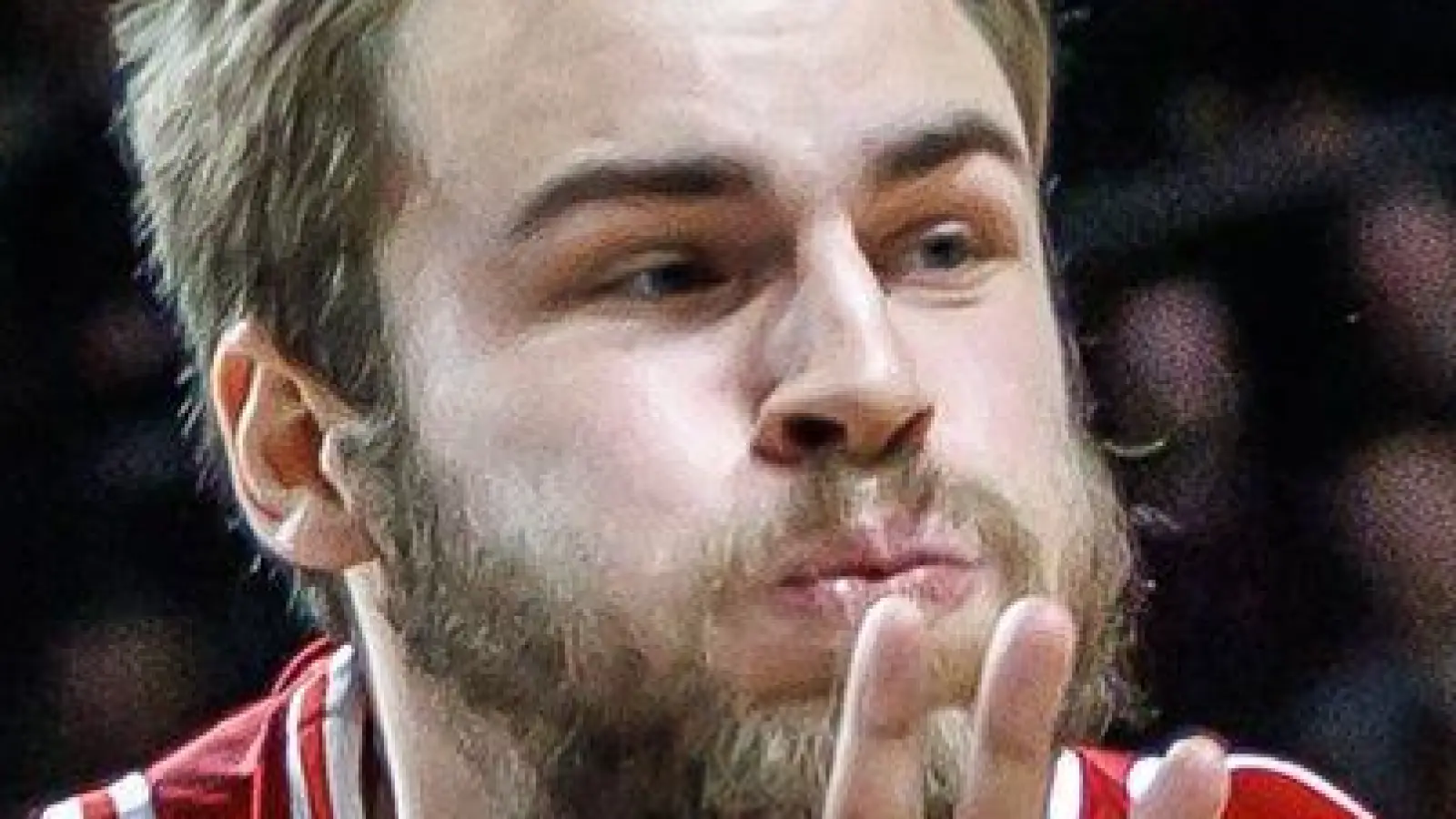 Verlässt - wie auch einige Teamkollegen - die Bamberg Baskets: Moritz Krimmer (rechts). (Archivbild) (Foto: Andreas Gora/dpa)