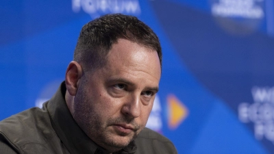 Der Leiter des Präsidentenbüros, Andrij Jermak, galt bisher als der eigentliche starke Mann in der Ukraine. (Archivbild) (Foto: Gian Ehrenzeller/KEYSTONE/dpa)