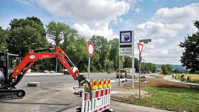 Noch laufen letzte Arbeiten an der Ansbacher Straße. Im Laufe des Mittwochs soll sie wieder für den Verkehr freigegeben werden. Sie ist die zentrale Verbindung von der A7 ins Stadtzentrum. (Foto: Jürgen Binder)