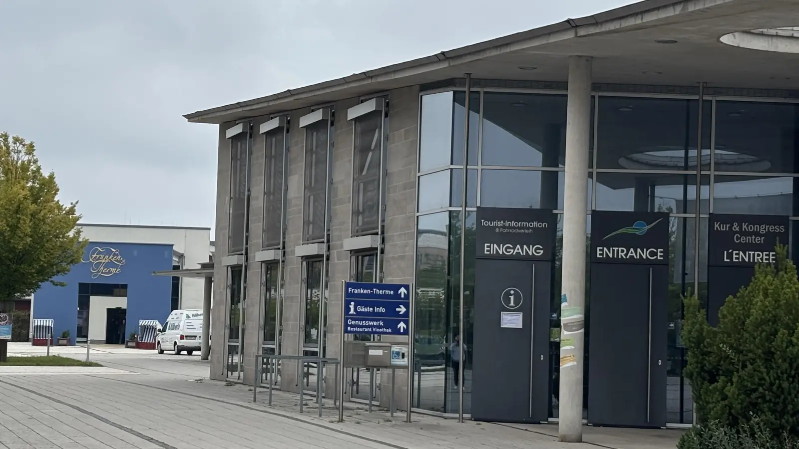 Wurden bei der KKT früher Bilanzen falsch geführt? Das zumindest behaupten Bürgermeister Jürgen Heckel und KKT-Chefin Birgit Grübler, für die Zeit, in der die Abrechnung von der Franken Therme durchgeführt wurde. (Archivbild: Katrin Merklein)