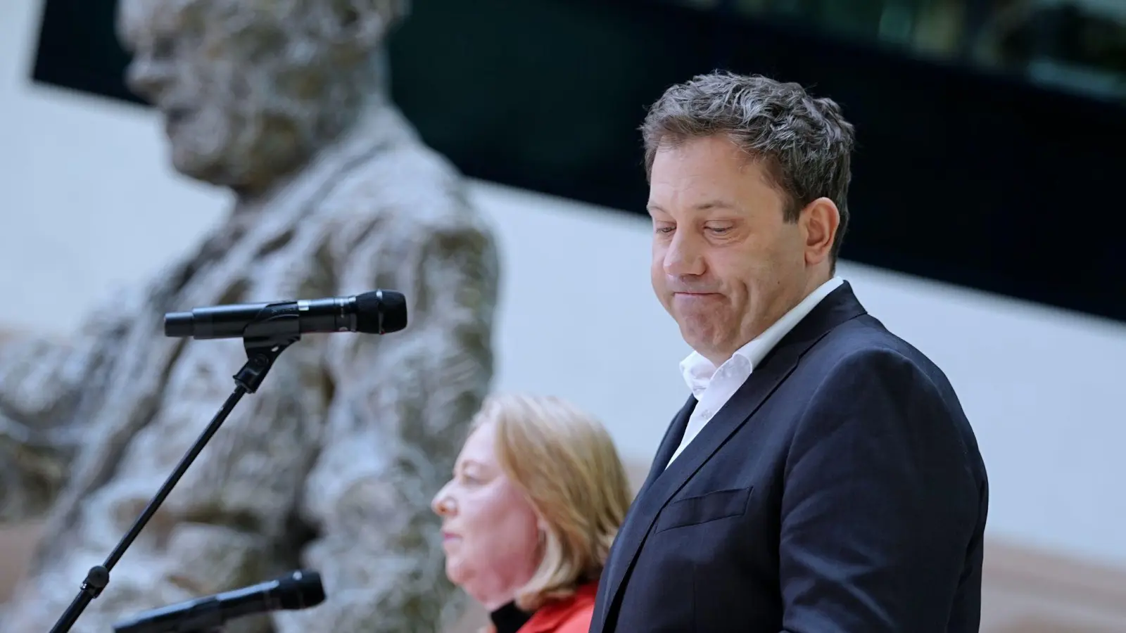 Bärbel Bas und Lars Klingbeil (beide SPD) im Willy-Brandt-Haus in Berlin. (Archivbild) (Foto: Kay Nietfeld/dpa)