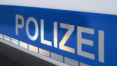 Nach dem Fund von zwei geköpften Haustieren such die Polizei den Täter. (Symbolbild) (Foto: Daniel Vogl/dpa)