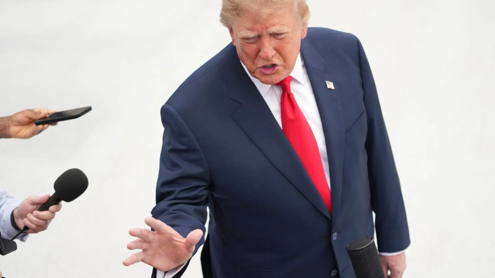 Wettert gegen den ukrainischen Präsidenten: Donald Trump. (Foto: Nathan Howard/AP/dpa)