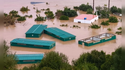 Der Atlantiksturm „Leonardo“ hat mit Starkregen und Orkanböen Überschwemmungen in Portugal und wie hier in Südspanien ausgelöst. (Foto: Francisco J. Olmo/EUROPA PRESS/dpa)