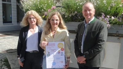 Sie stellten das Programm des Familientags vor (von links): Jugendamts-Leiterin Sandra Kilian, Kerstin Schellenberger (Koordinatorin für Familienbildung) und OB Thomas Deffner. (Foto: Winfried Vennemann)