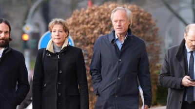 Christina Block, ihr Lebensgefährte Gerhard Delling und fünf weitere Angeklagte müssen nach dreiwöchiger Weihnachtspause wieder im Prozess um die Entführung zweier Kinder der Unternehmerin erscheinen. (Archivbild) (Foto: Marcus Brandt/dpa)