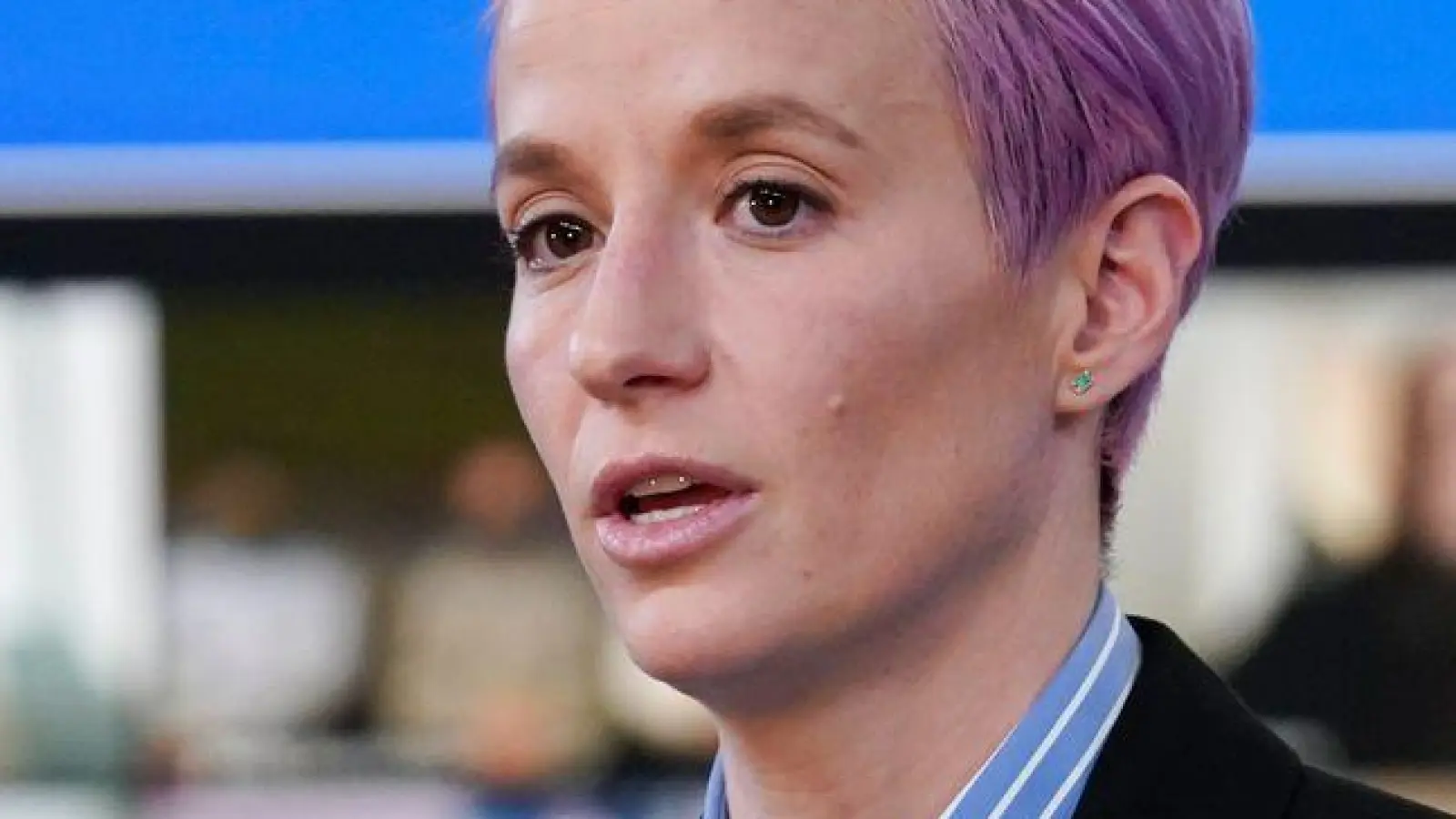 Die ehemalige US-Fußballerin Megan Rapinoe ist Vorreiterin im Kampf um Geschlechtergerechtigkeit.  (Foto: Evan Vucci/AP/dpa)