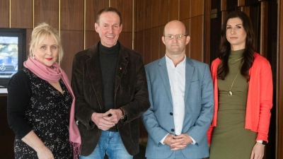 Sie wollen um den Erhalt der Krankenhäuser in Dinkelsbühl und Rothenburg als Grund- und Regelversorger kämpfen (von links): Dr. Petra Ziegler, Dr. Christoph Hammer, Dr. Markus Naser und Michaela Ebner. (Foto: Evi Lemberger)